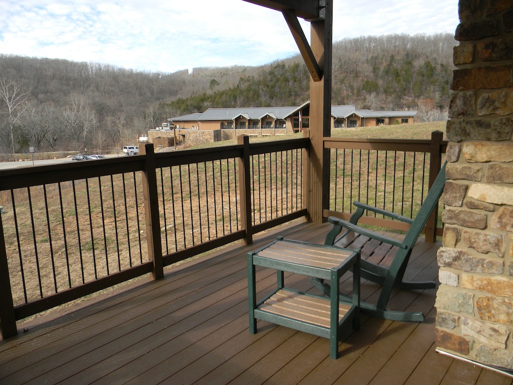Echo Bluff State Park 24/50