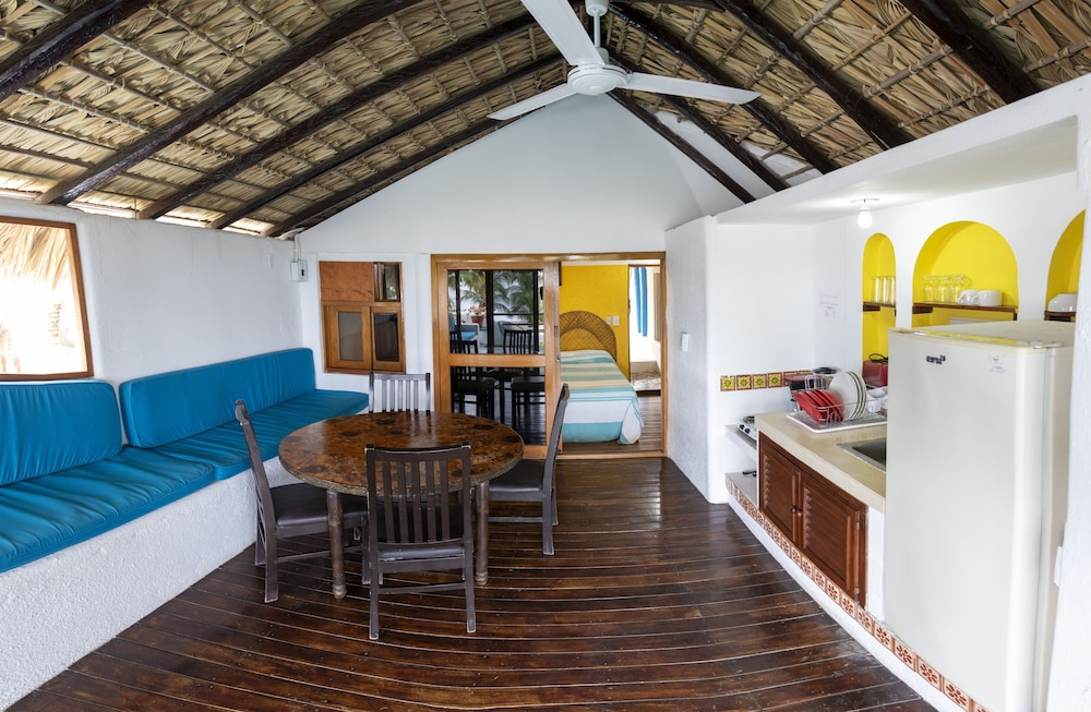 Hotel y Bungalows Acuario 39/60