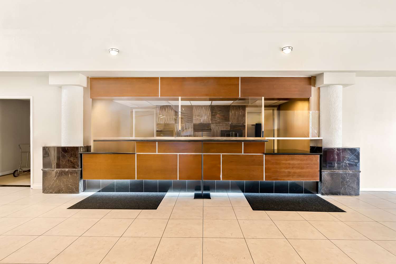 Lobby at Best Western Plus Irvine Spectrum Hotel, LAKE FOREST - CA