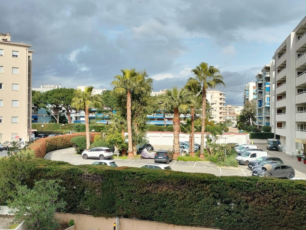 CITOTEL TIERCE BEACH HOTEL 52/56