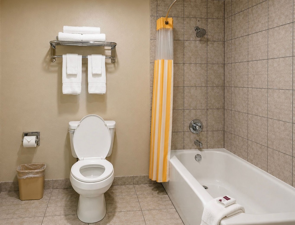 Stratford House Inn and Suites 46/51
