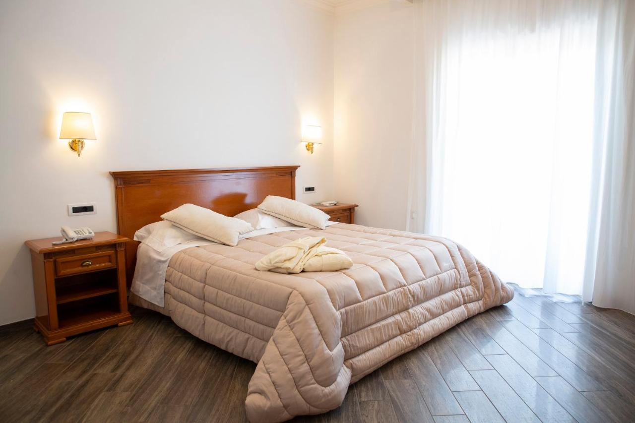 CLASSIC, DOUBLE BED