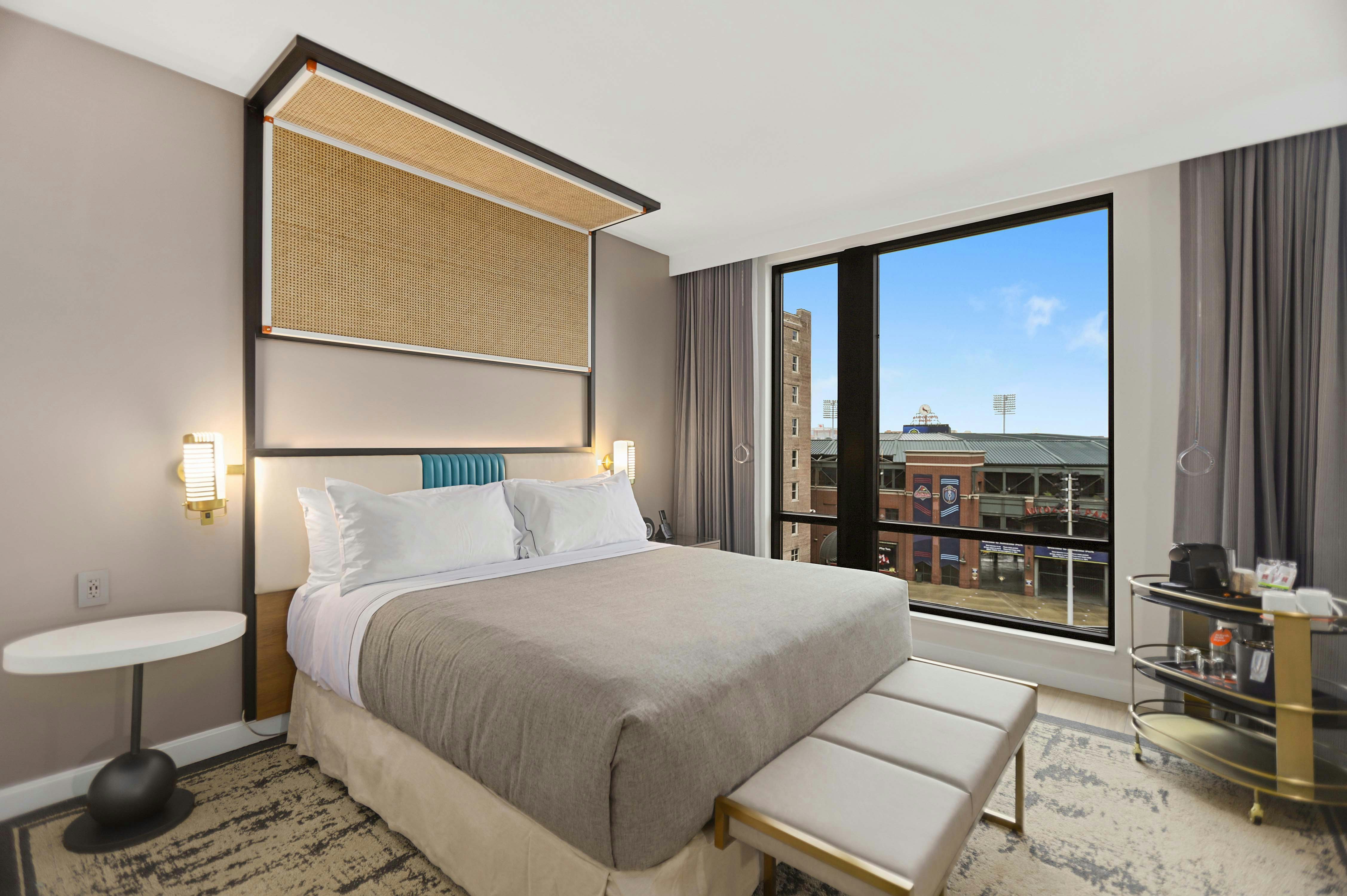 PREMIUM, KING BED, ACCESSIBLE