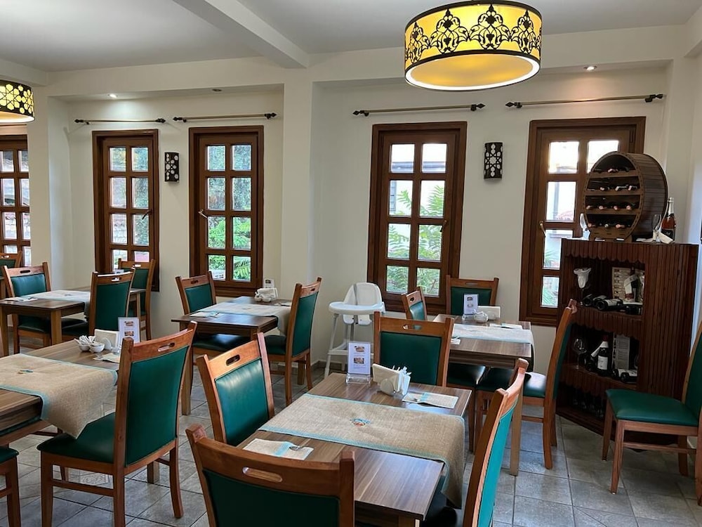 Argos Hotel - Adults Only 62/75