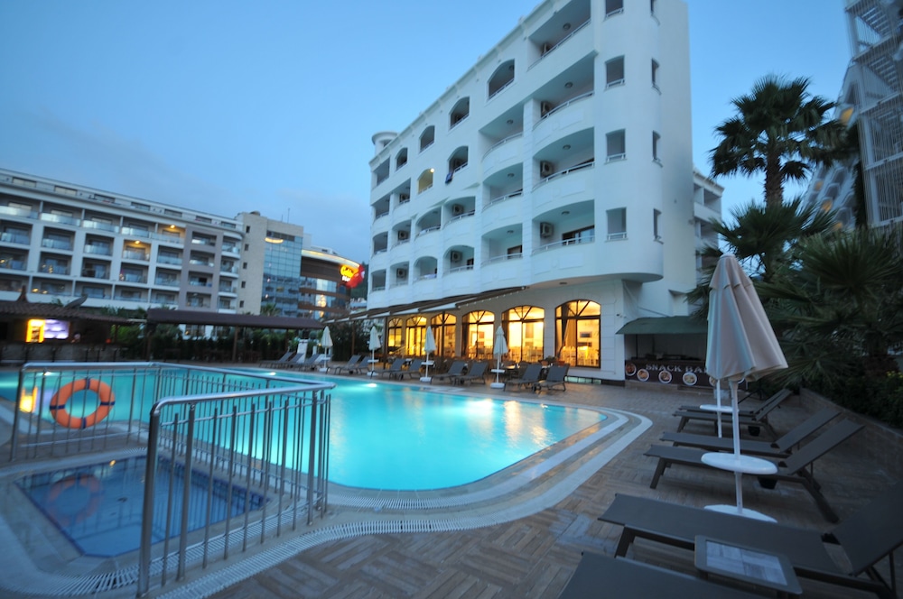 My Dream Hotel 6/70