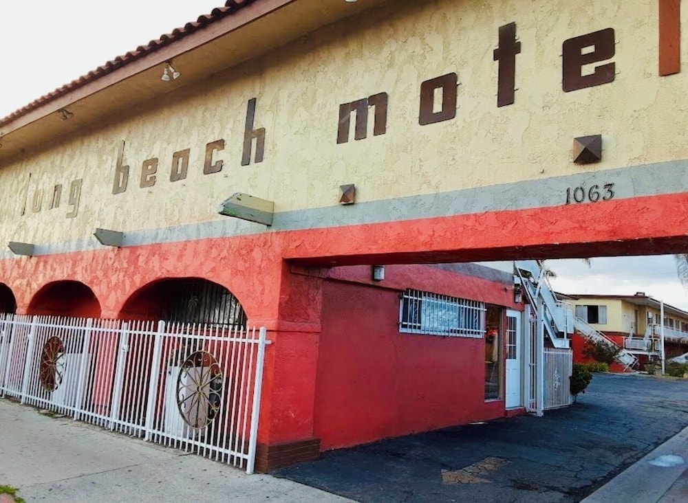 Long Beach Motel 3/30