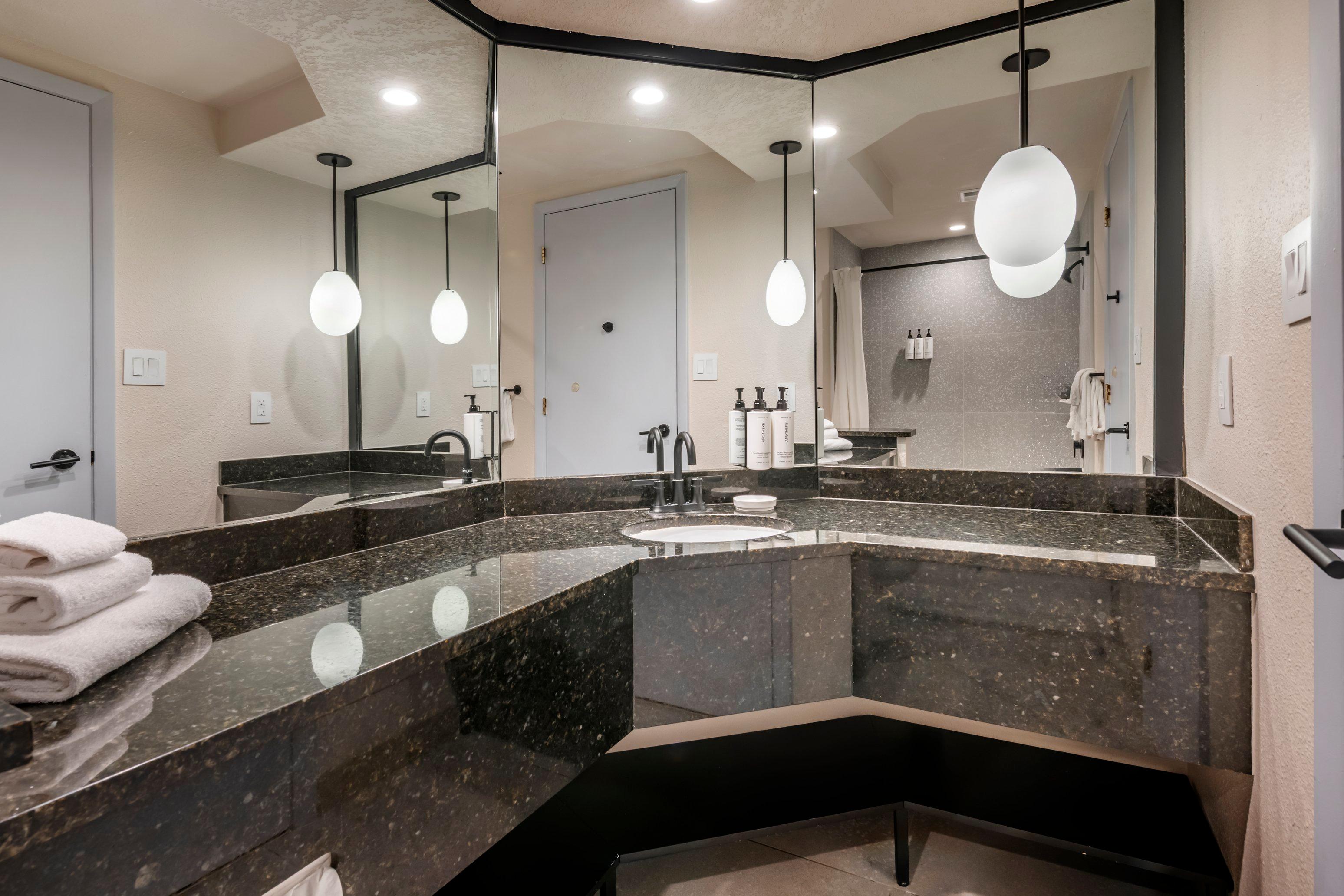 Standard, Double or Twin Bed, voco Kissimmee Orlando by IHG 3/3