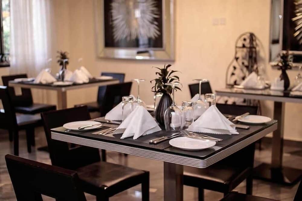Oak Plaza Hotel Accra 47/57