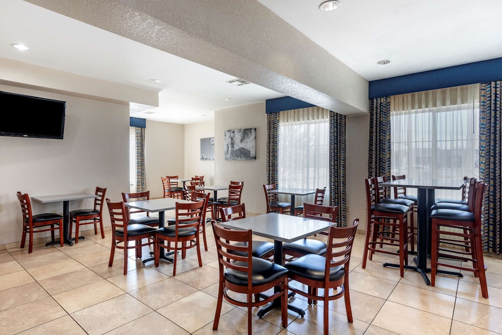 Best Western Palo Duro Canyon Inn & Suites 29/36