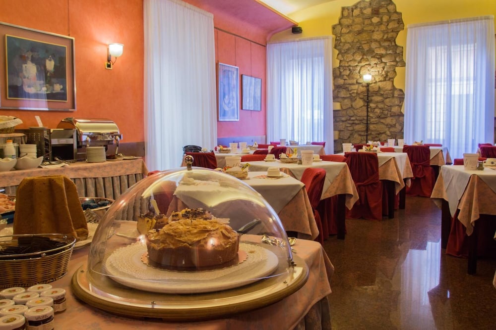Hotel Colomba D Oro 64/79