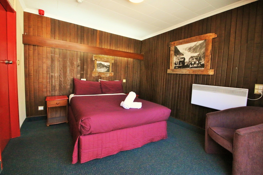 Chateau Franz Hostel 36/50