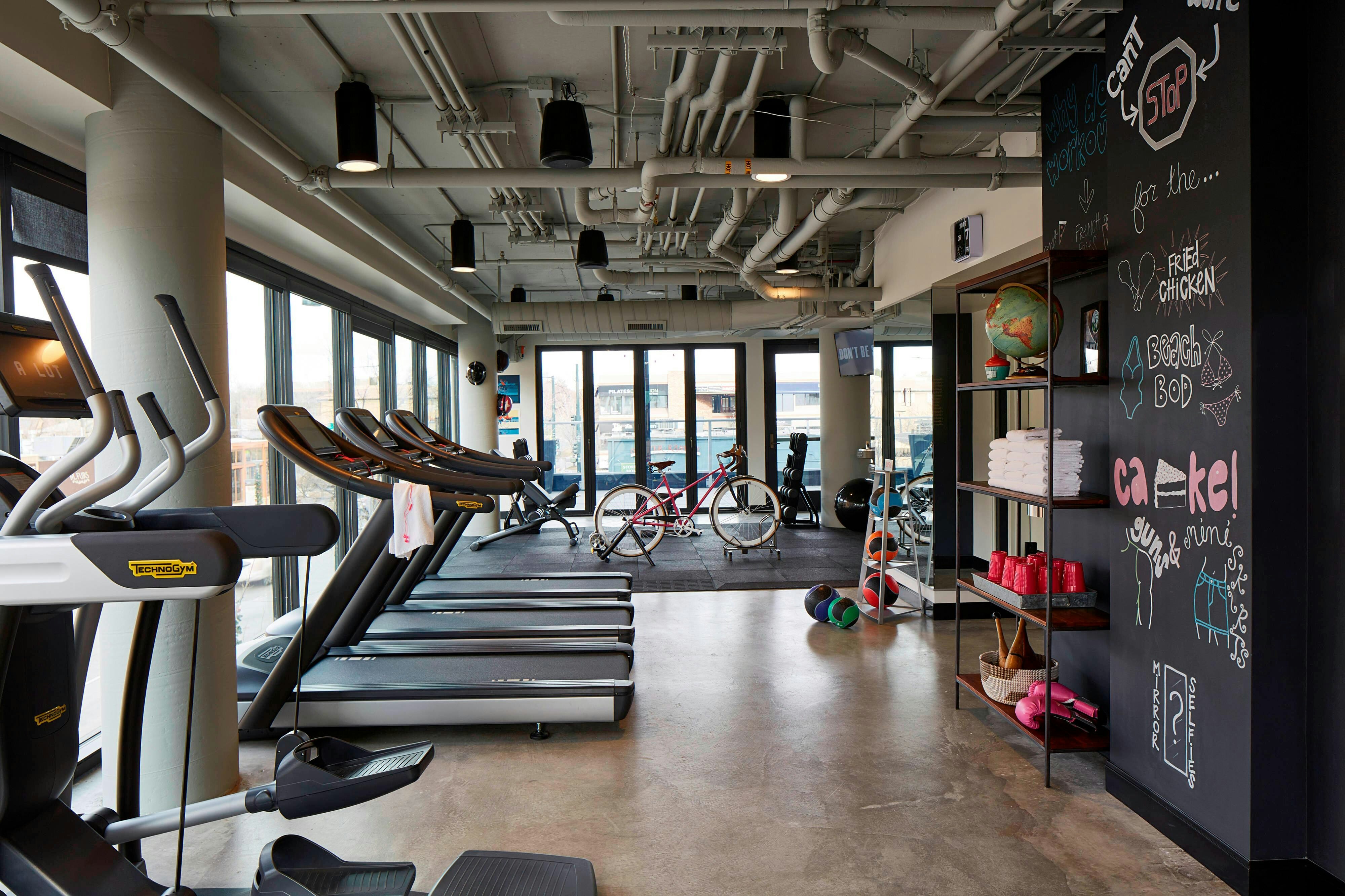 Moxy By Marriott Denver Cherry Creek 21/53