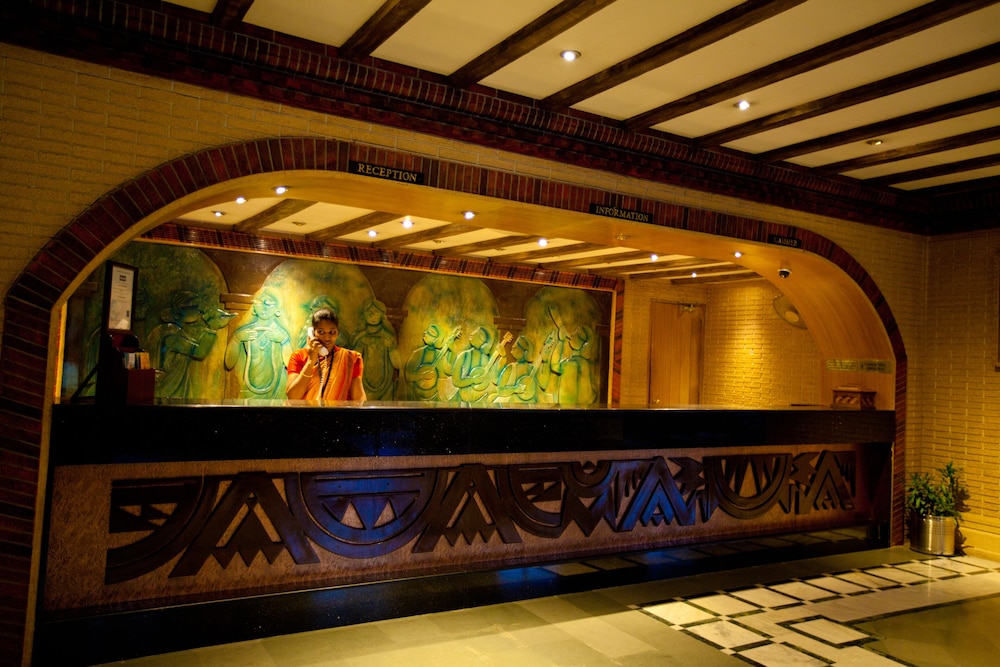 Tara Comfort Hotel Ramoji Film City 5/33