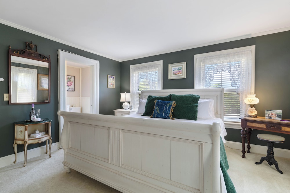 Westbrook Inn Bed and Breakfast 6/74