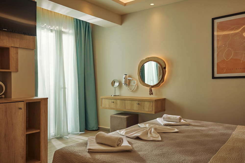 Iniohos Zante Hotel & Suites 13/50