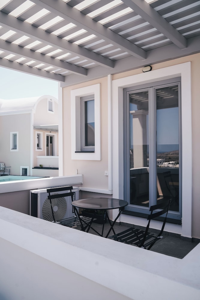 The Noverian Bios Caldera, Sunset Suites 47/58
