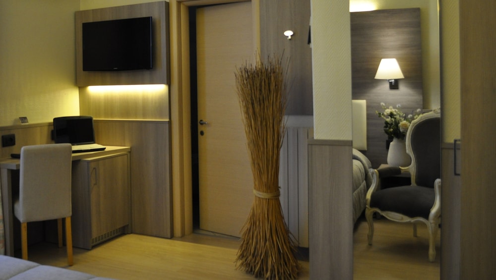 Hotel Est 34/42