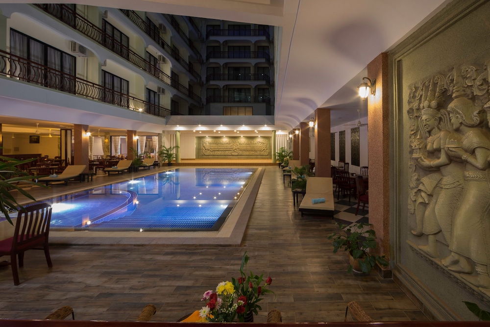 SMILING HOTEL AND SPA 28/50