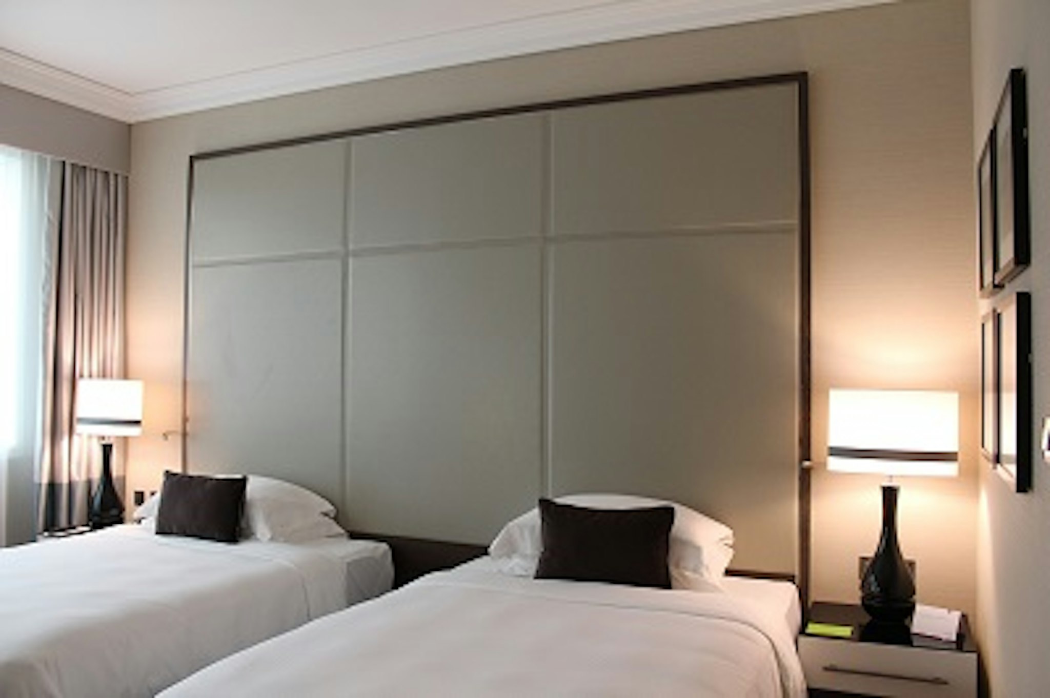 Al Maha Arjaan By Rotana 23/76
