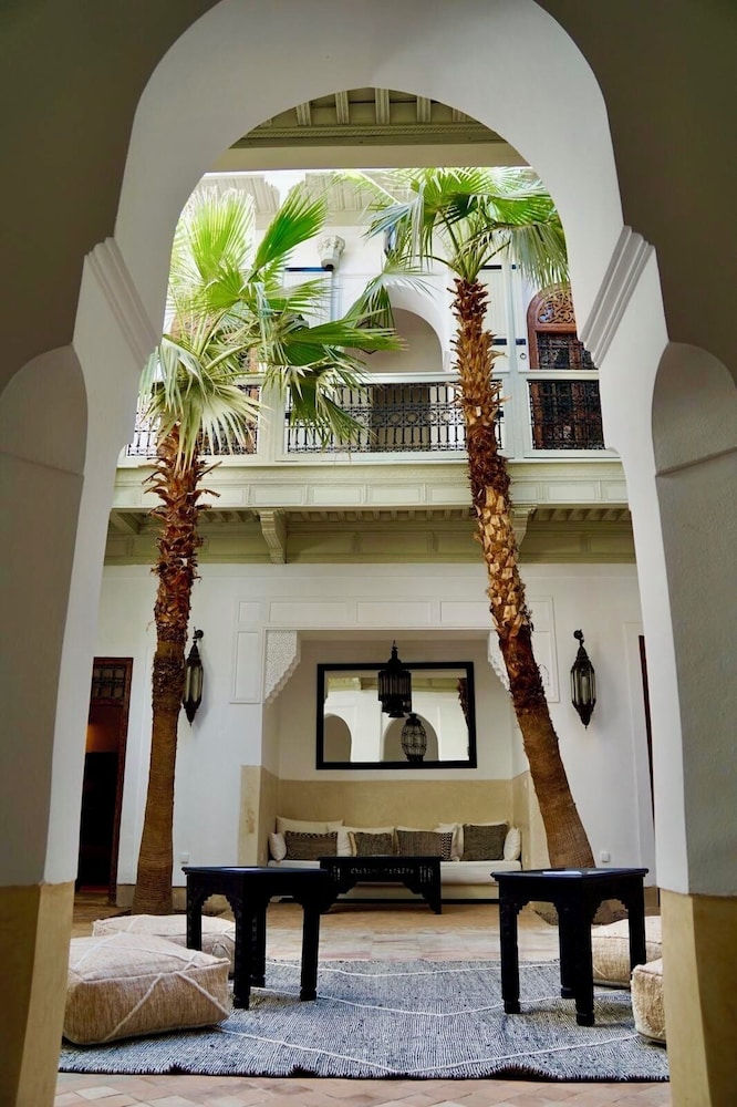 RIAD TZARRA 8/49