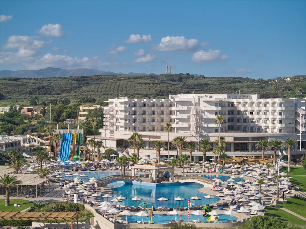 Atlantica Ocean Beach Resort in Platanias