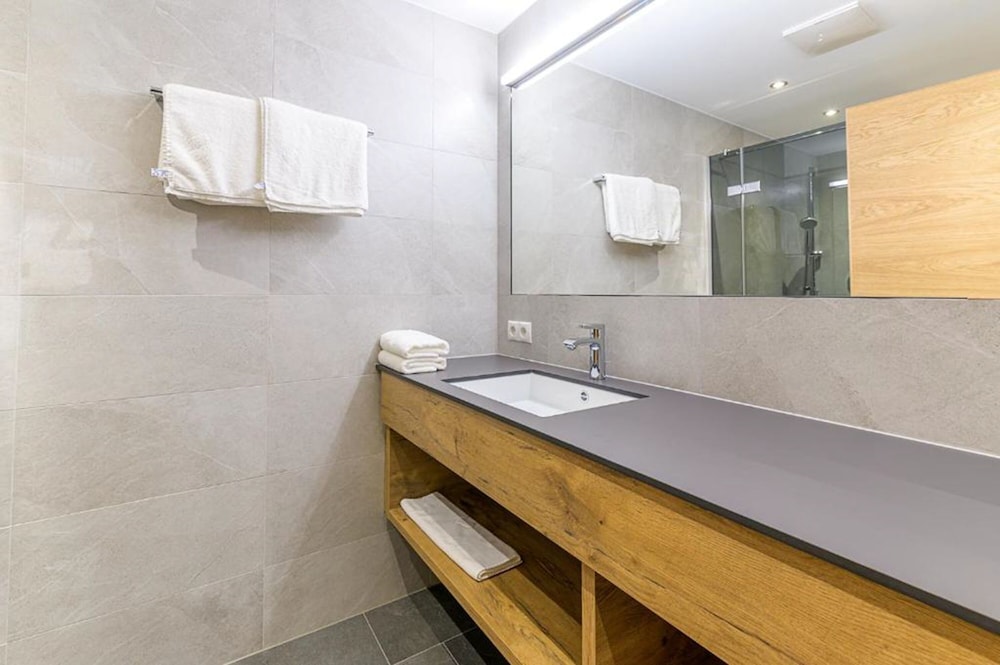 Wohlfuhlhotel Schiestl 48/50