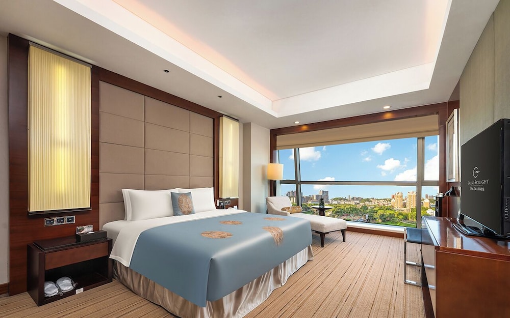 Grand Skylight International Hotel Guanlan 20/50