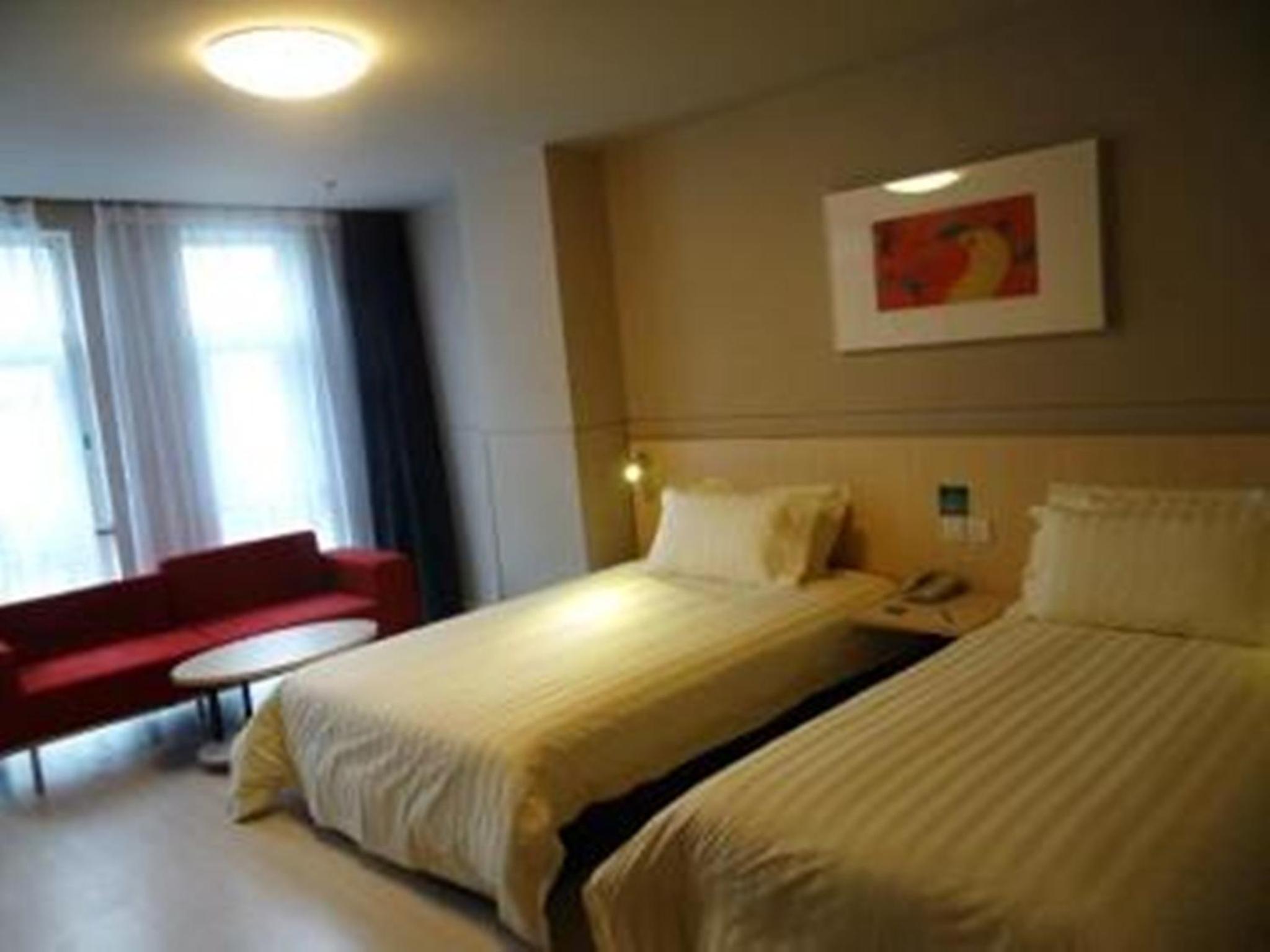 Standard, Twin Beds