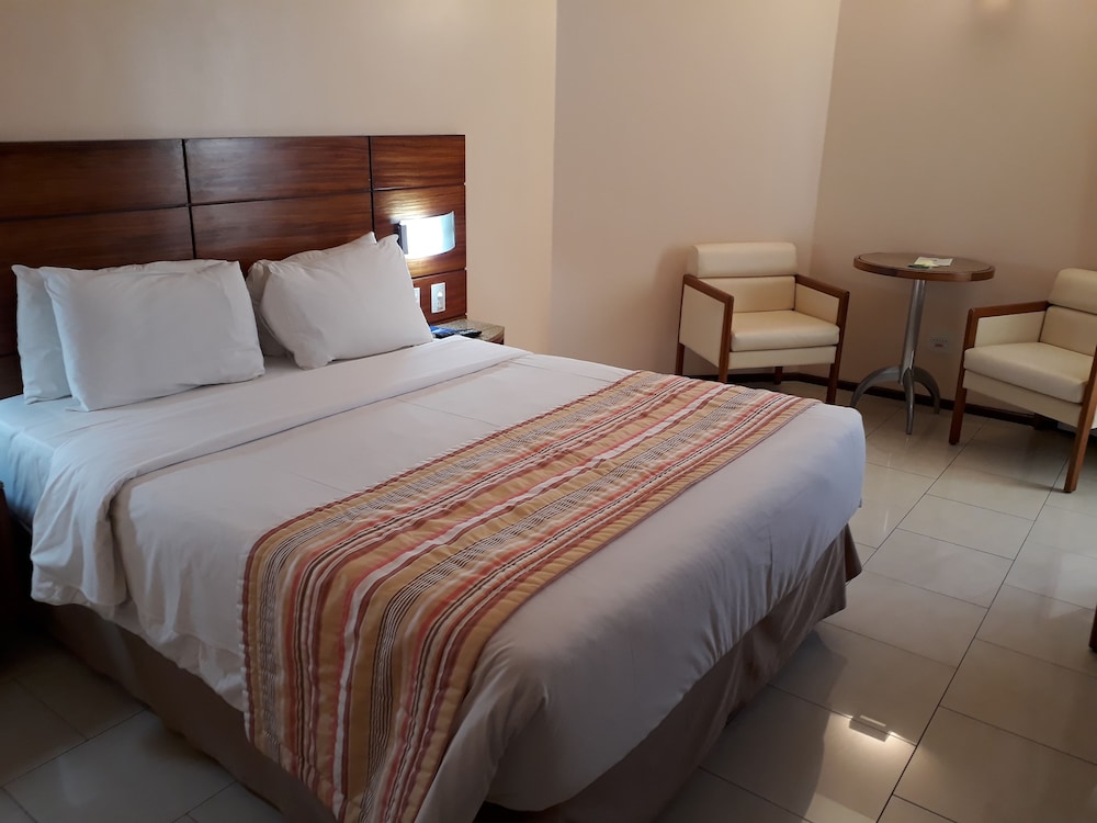 Junior Suite, Double and Twin Beds