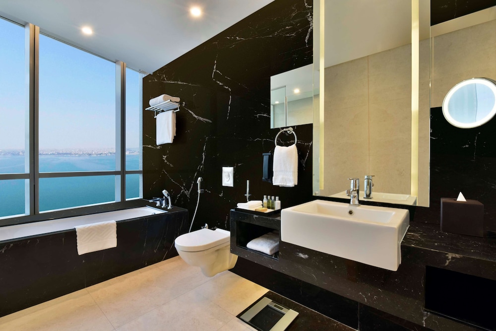Hilton Bahrain 21/60