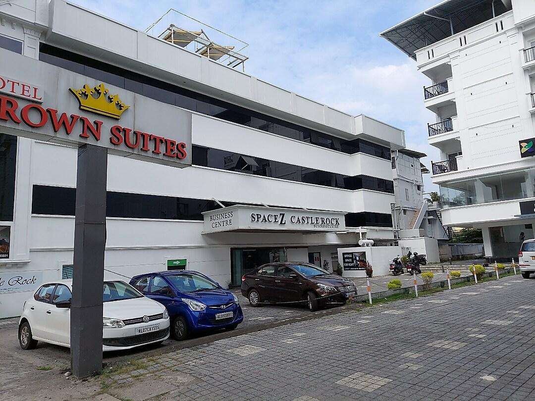 Hotel Crown Suites 23/26