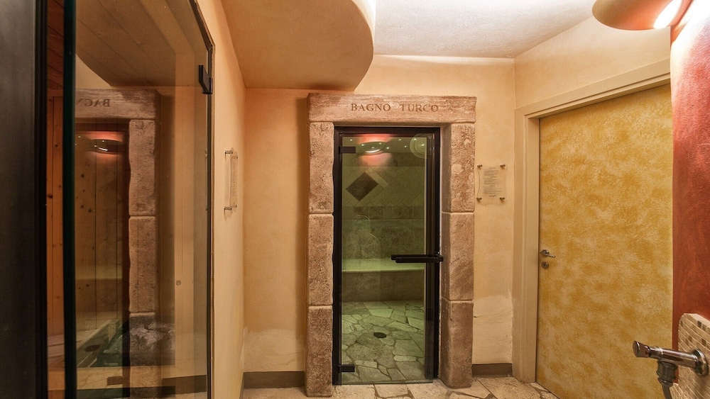 LE POZZE DI LECCHI HOTEL 14/31