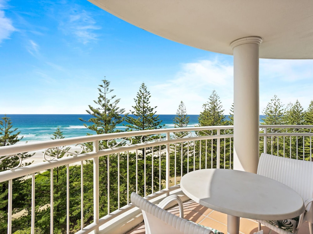 ULTIQA Burleigh Mediterranean Resort 51/65