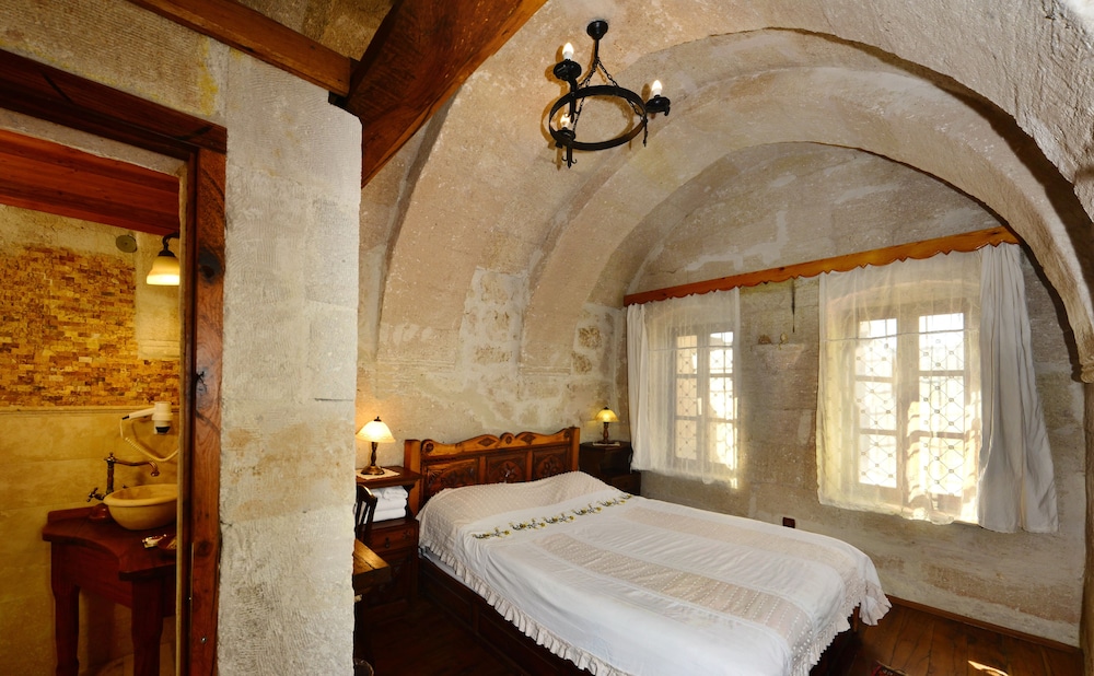 Kelebek Special Cave Hotel 40/84