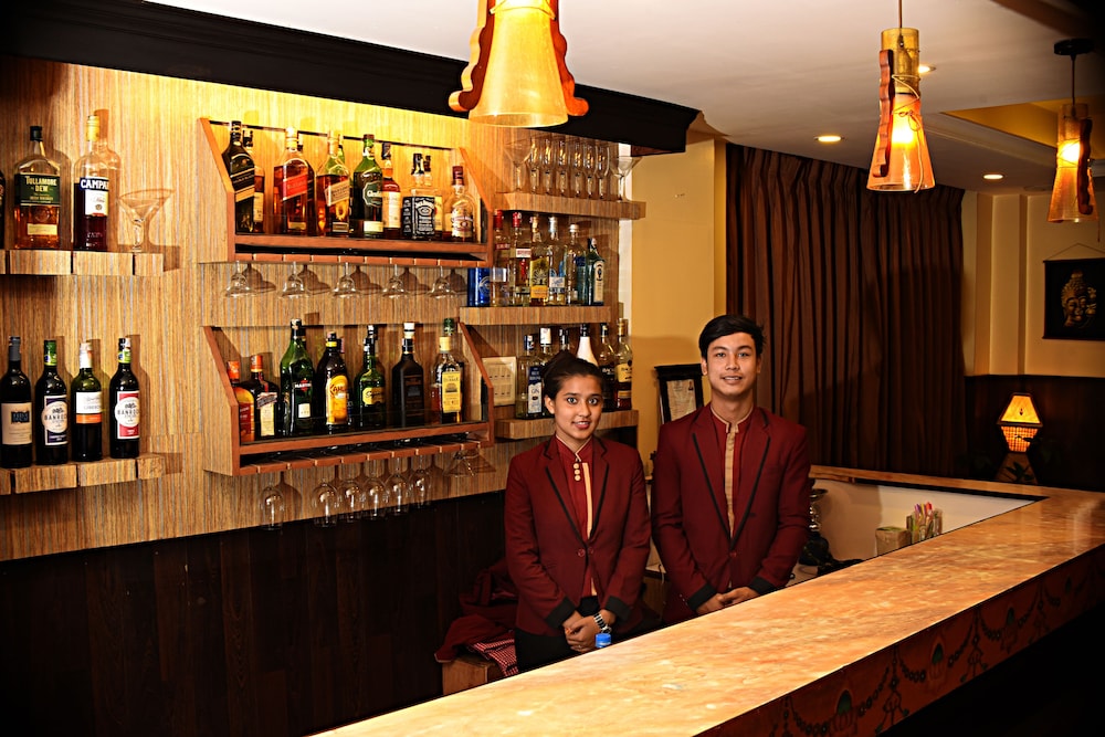 Dom Himalaya Hotel 53/73