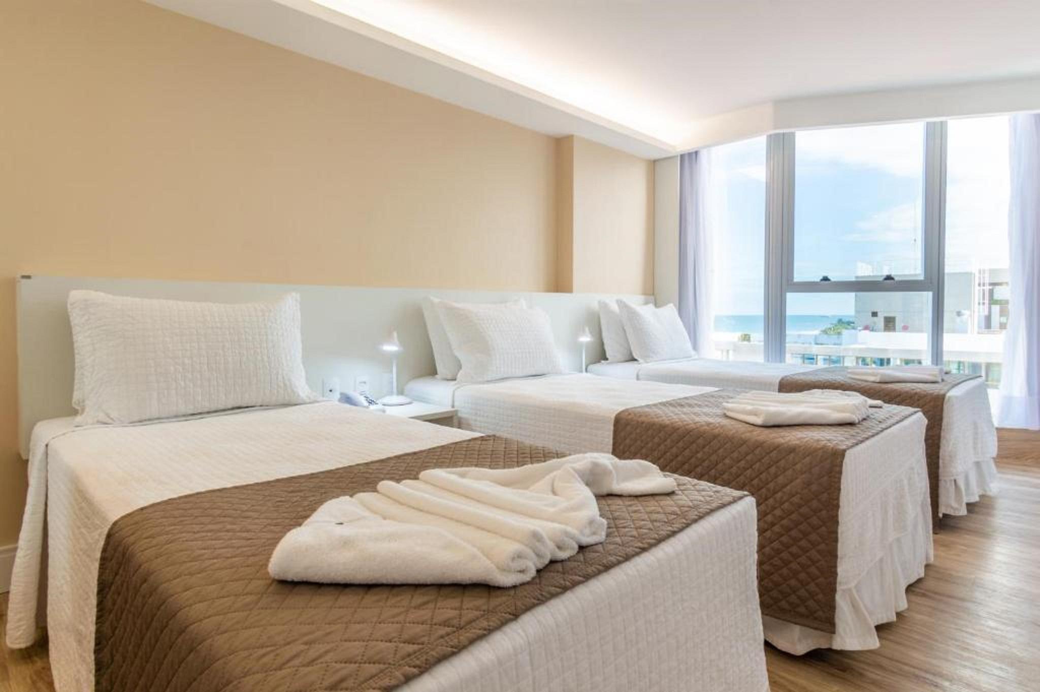 Premium, Triple, Twin Beds, Lateral Side Sea View