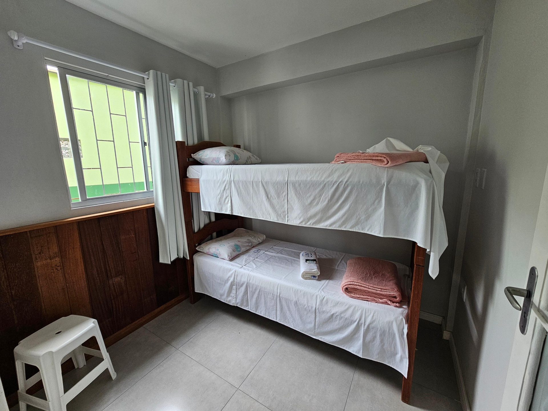 2 Bedrooms, Classic, Apartment, Street View