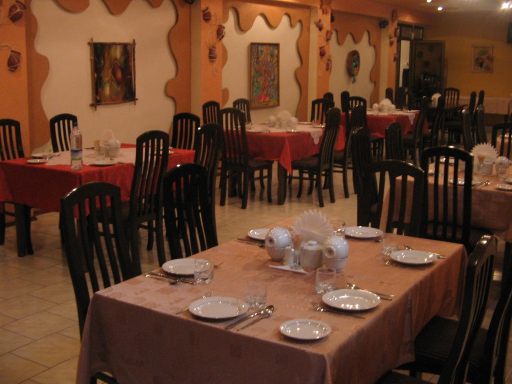 Rovshan Hotel 13/20
