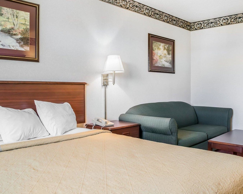 Quality Inn & Suites Brooks Louisville South 16/38