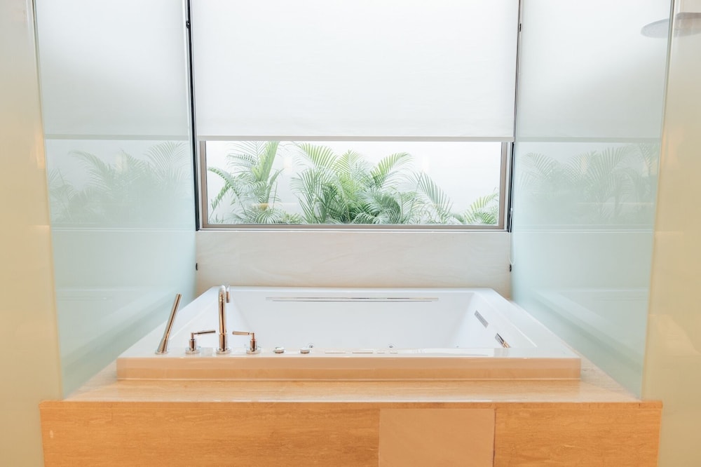 Hotel Mys Khao Yai 48/50
