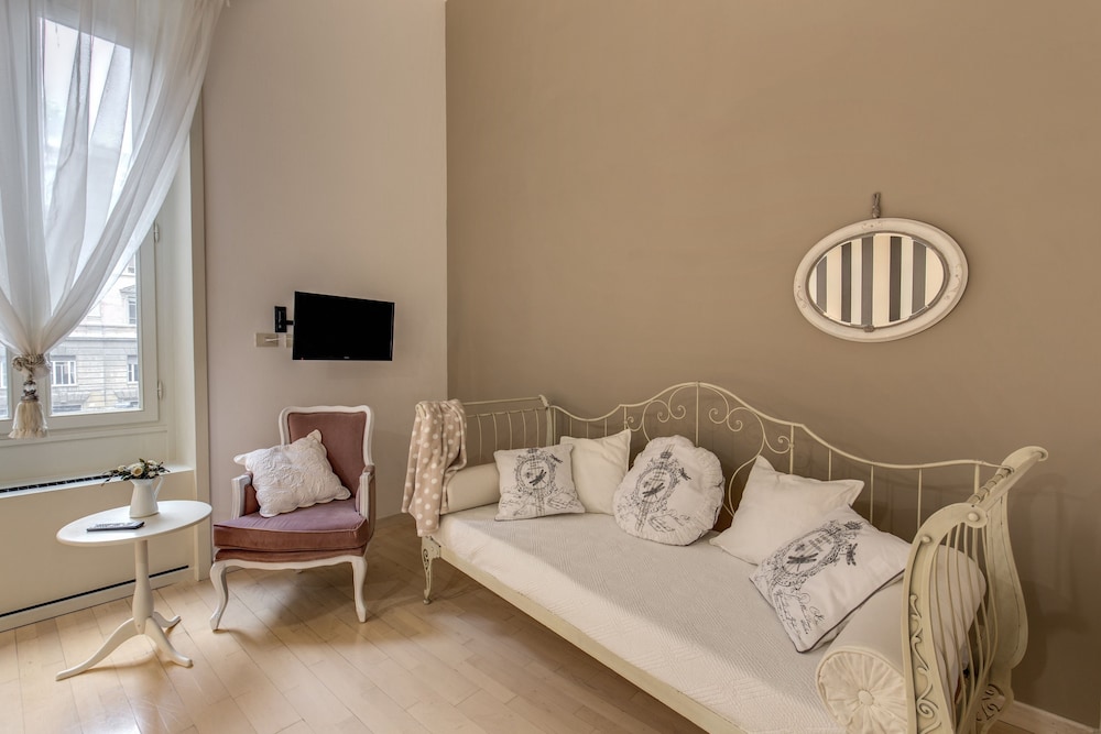 Trevi Miracle Suite 26/37