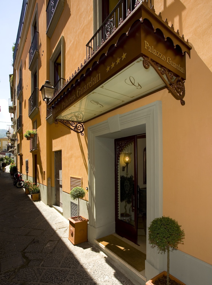 Hotel Palazzo Guardati 4/76