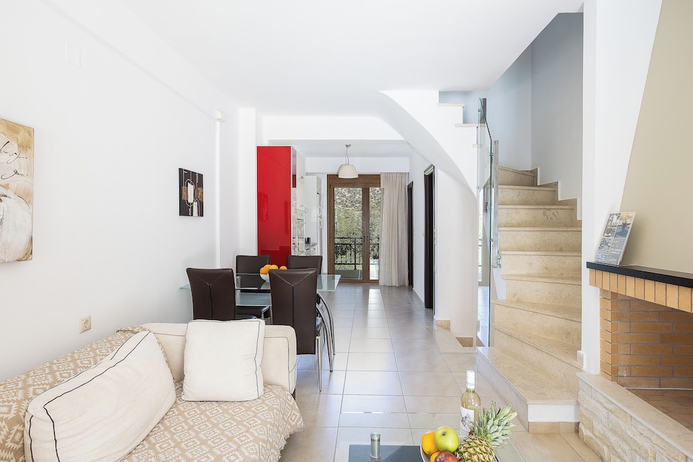 Pantheon Villas 14/78