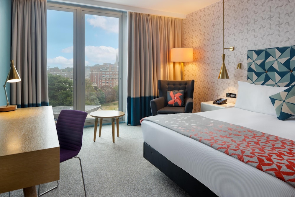 غرفة بسرير كينج، Hilton Bournemouth 13/20