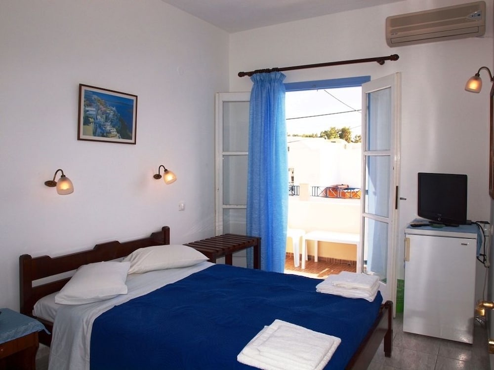 NARKISSOS HOTEL 17/50