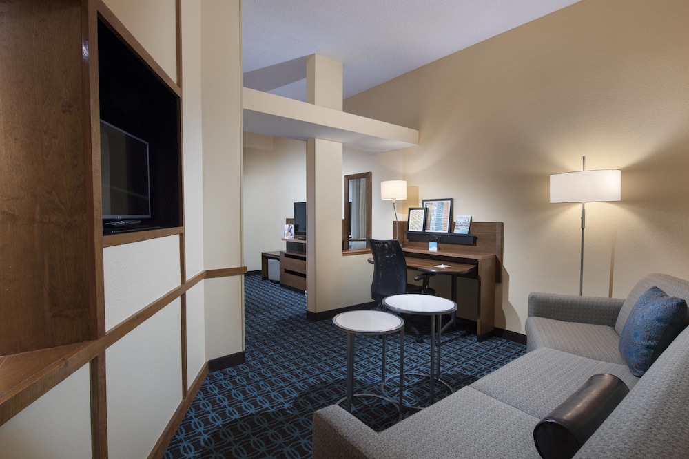 Fairfield Inn And Suites Charleston North University Area 13/20