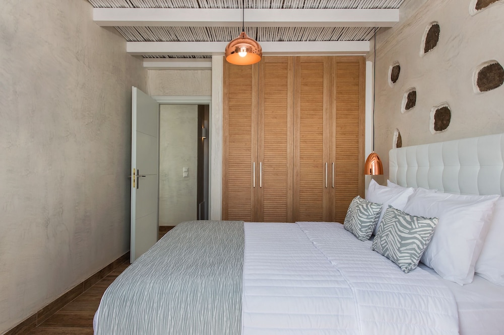 Gonia Residence 12/50