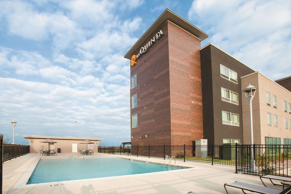 La Quinta Inn & Suites By Wyndham San Marcos Outlet Mall 23/31