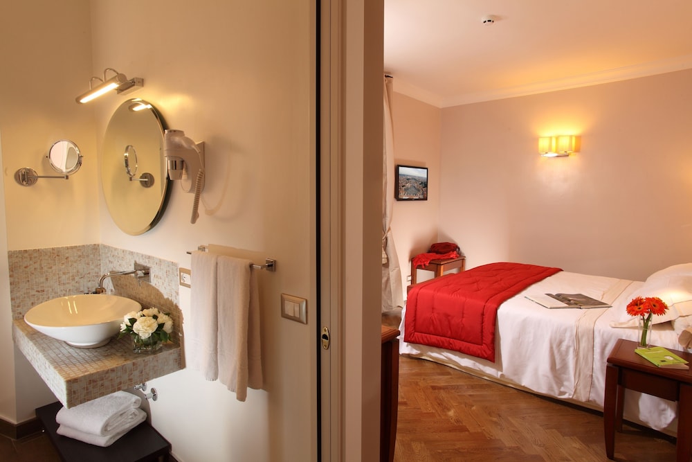 Mozart Hotel Rome 17/67