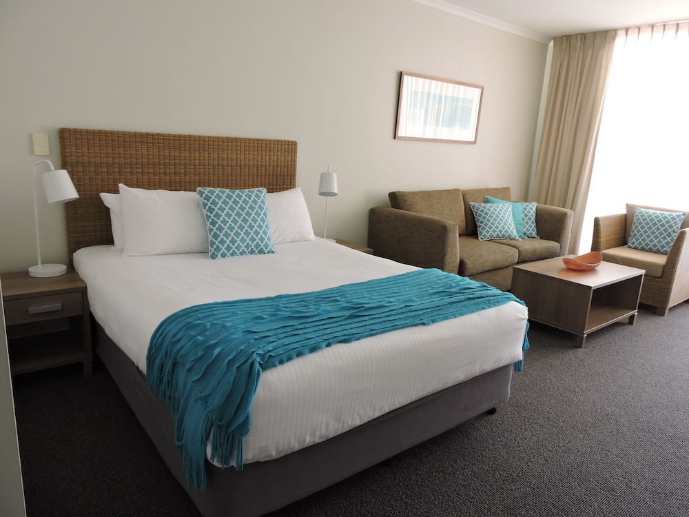 Mantra Ettalong Beach 22/71